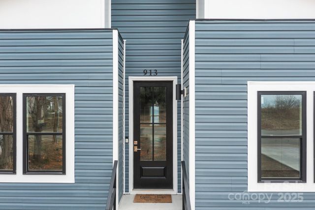 913 Wilson W Lee Boulevard, Statesville, NC 28677