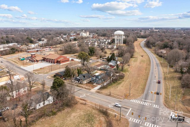 913 Wilson W Lee Boulevard, Statesville, NC 28677