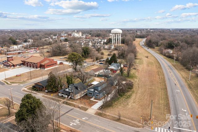 913 Wilson W Lee Boulevard, Statesville, NC 28677