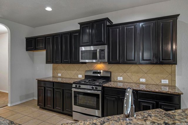 7023 Plains Way, San Antonio, TX 78253