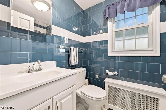 161 Manchester Ave, North Haledon Boro, NJ 07508