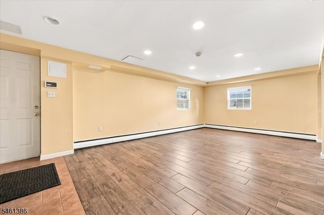161 Manchester Ave, North Haledon Boro, NJ 07508