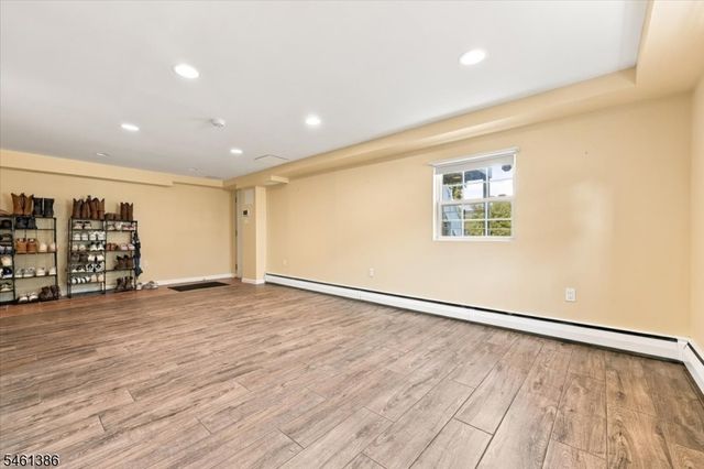 161 Manchester Ave, North Haledon Boro, NJ 07508