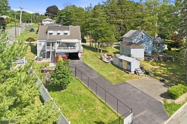 161 Manchester Ave, North Haledon Boro, NJ 07508