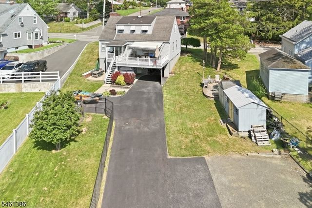 161 Manchester Ave, North Haledon Boro, NJ 07508