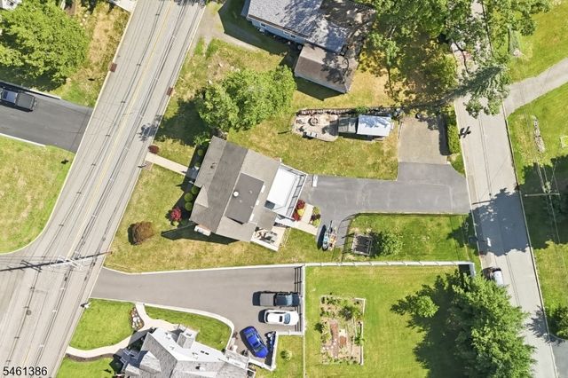 161 Manchester Ave, North Haledon Boro, NJ 07508