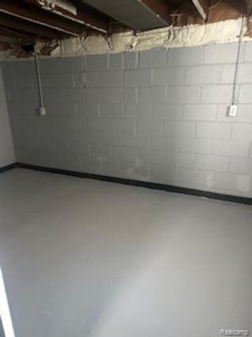 15067 Sumner, Redford, MI 48239