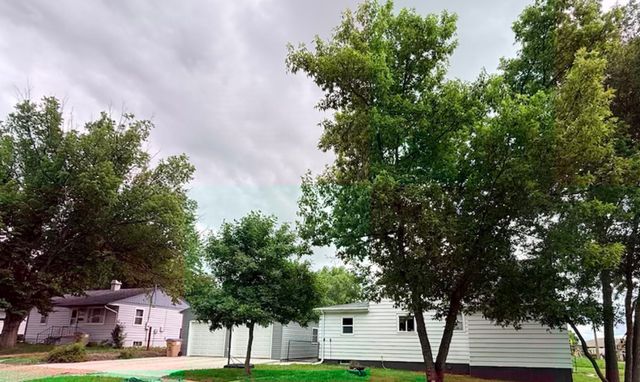 1418 11TH AVE NW, Minot, ND 58703