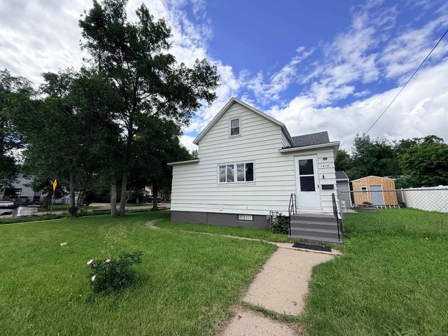 1418 11TH AVE NW, Minot, ND 58703