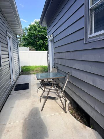 1418 11TH AVE NW, Minot, ND 58703
