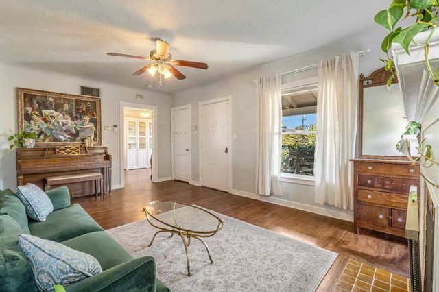 805 N Adoline Avenue, Fresno, CA 93728