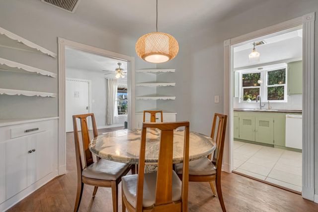 805 N Adoline Avenue, Fresno, CA 93728