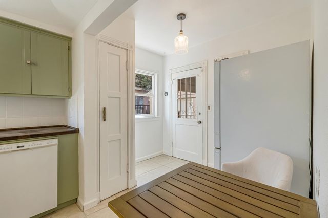 805 N Adoline Avenue, Fresno, CA 93728