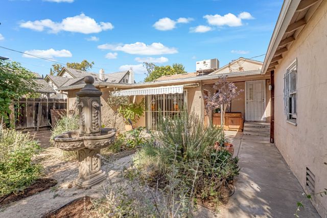 805 N Adoline Avenue, Fresno, CA 93728