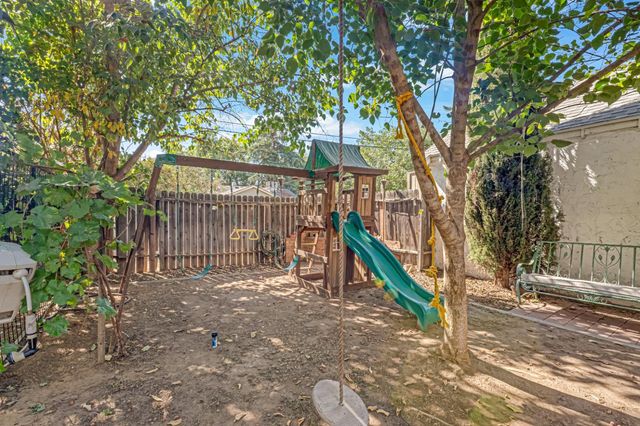805 N Adoline Avenue, Fresno, CA 93728