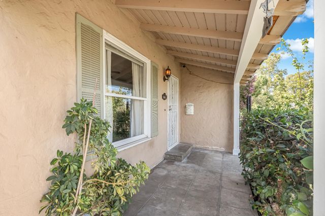 805 N Adoline Avenue, Fresno, CA 93728