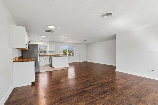 5755 43RD STREET N, St Petersburg, FL 33714