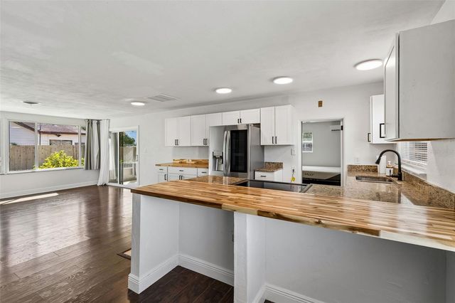 5755 43RD STREET N, St Petersburg, FL 33714