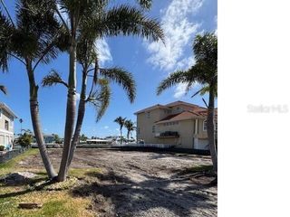 35 SUNSET BAY DRIVE, Belleair, FL 33756