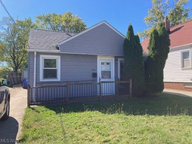5721 Flowerdale Avenue, Cleveland, OH 44144