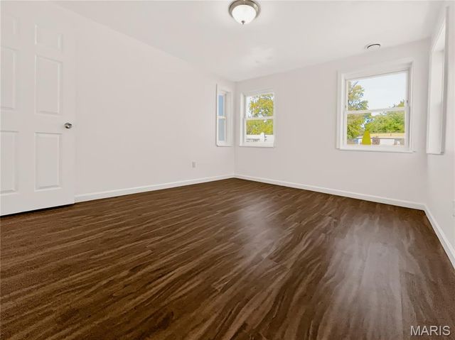 8124 Packard Avenue, St Louis, MO 63134
