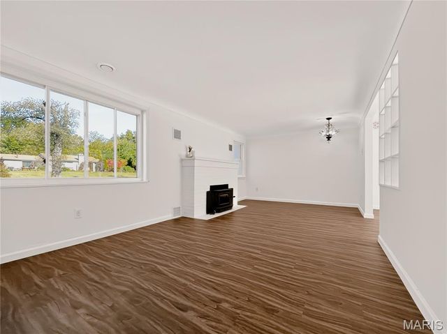 8124 Packard Avenue, St Louis, MO 63134