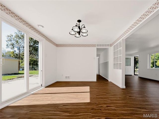 8124 Packard Avenue, St Louis, MO 63134