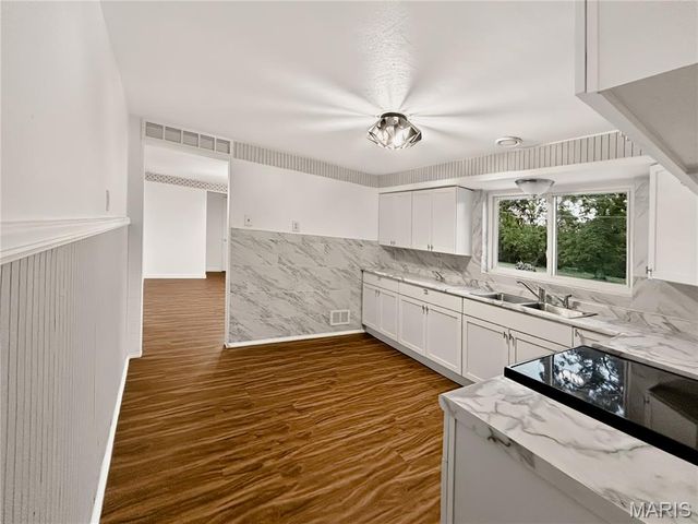 8124 Packard Avenue, St Louis, MO 63134