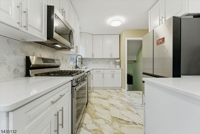 108 Taylor Ave, Hillsborough Twp., NJ 08844