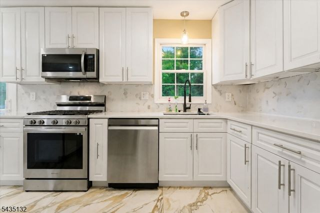 108 Taylor Ave, Hillsborough Twp., NJ 08844