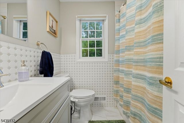 108 Taylor Ave, Hillsborough Twp., NJ 08844