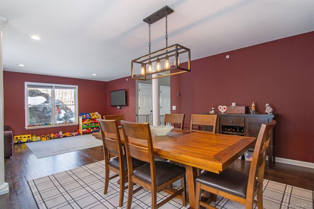 22 Lewis Avenue, Dobbs Ferry, NY 10522