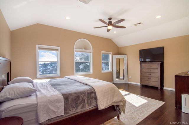 22 Lewis Avenue, Dobbs Ferry, NY 10522