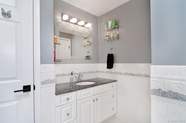 22 Lewis Avenue, Dobbs Ferry, NY 10522