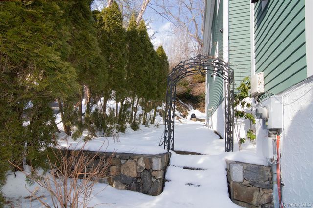 22 Lewis Avenue, Dobbs Ferry, NY 10522