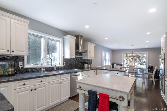 22 Lewis Avenue, Dobbs Ferry, NY 10522