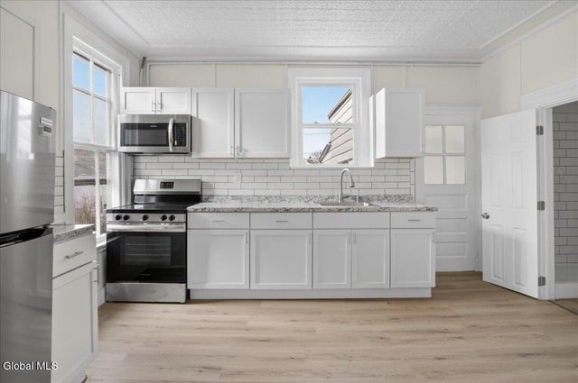 769 4th Avenue, Troy, NY 12182