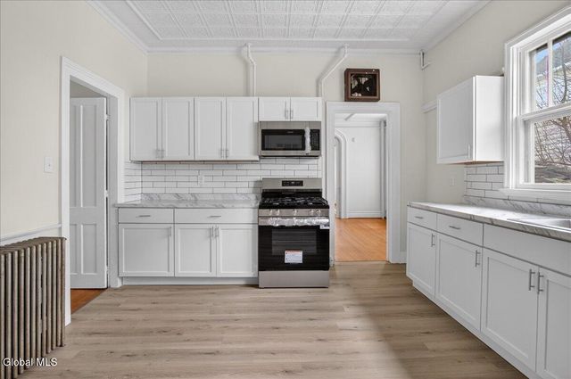 769 4th Avenue, Troy, NY 12182