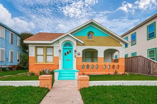 1818 Avenue O, Galveston, TX 77550