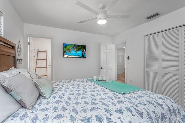2572 JEFFERSON CIRCLE, Sarasota, FL 34239