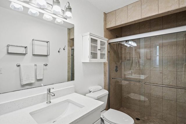 2572 JEFFERSON CIRCLE, Sarasota, FL 34239