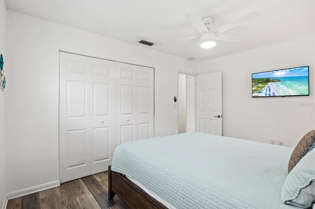 2572 JEFFERSON CIRCLE, Sarasota, FL 34239