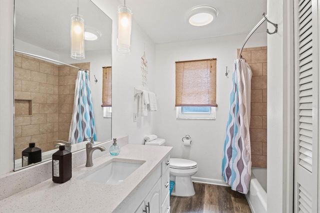 2572 JEFFERSON CIRCLE, Sarasota, FL 34239