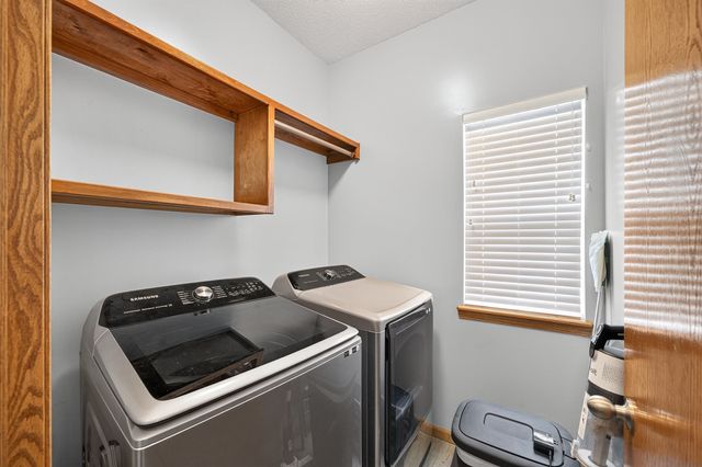 620 S Stoneridge, Valley Center, KS 67147