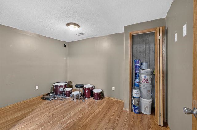 620 S Stoneridge, Valley Center, KS 67147
