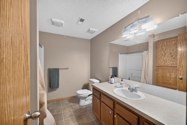 620 S Stoneridge, Valley Center, KS 67147