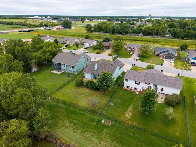 620 S Stoneridge, Valley Center, KS 67147