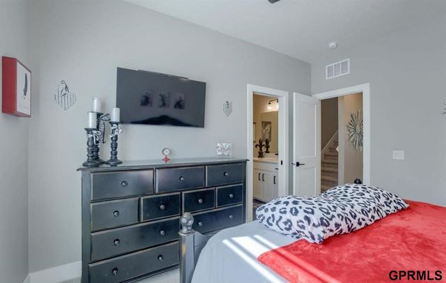 1903 S 7th Street, Omaha, NE 68108