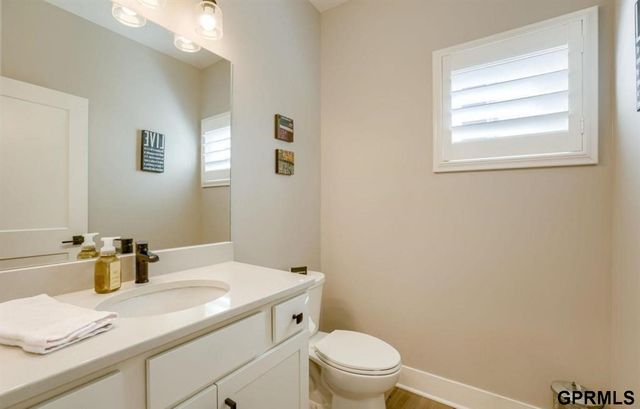 1903 S 7th Street, Omaha, NE 68108