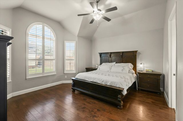 1104 Bentley Drive, Roanoke, TX 76262